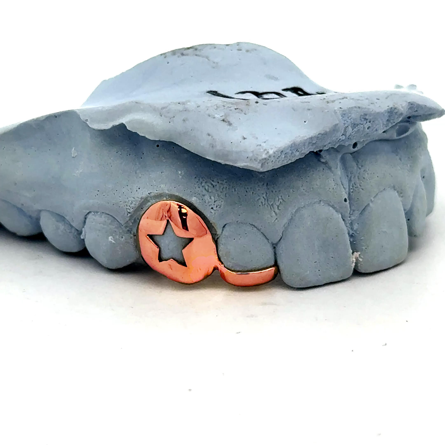 Custom 2 Teeth - Star Open Face + Bar Grillz